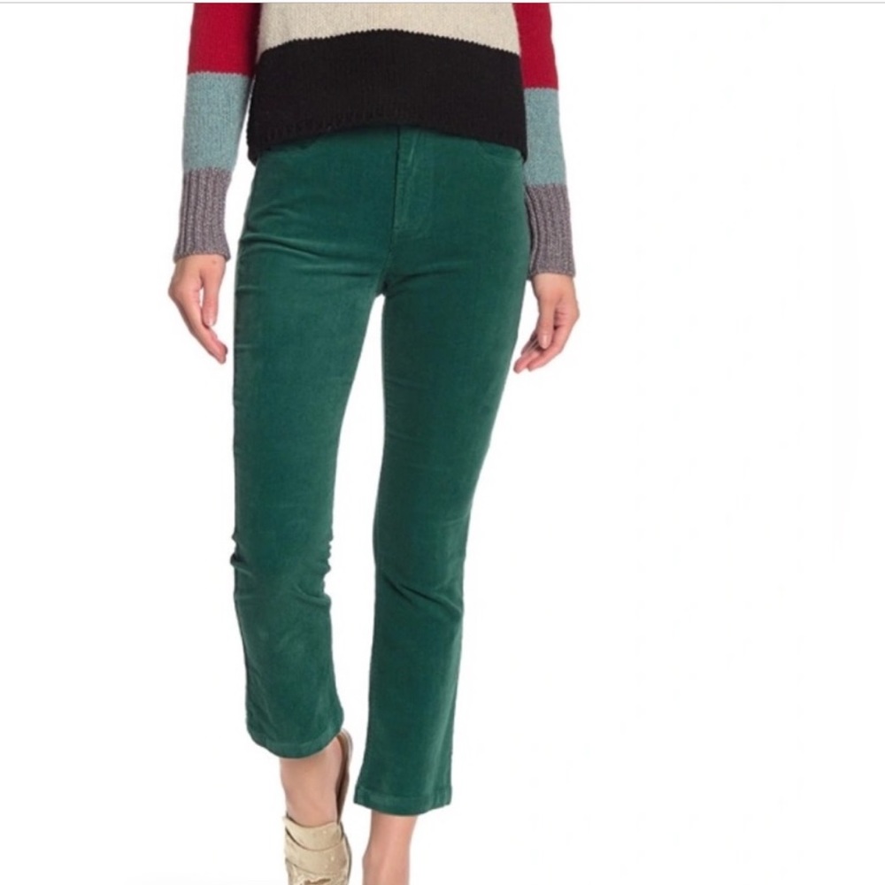 Corduroy Cropped Flare Pants
PAM & GELA